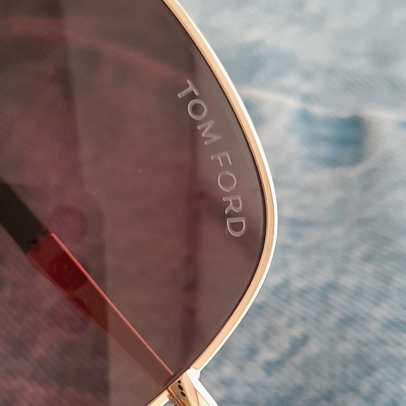 Authentic Tom Ford sunglasses - Picture 5 of 6